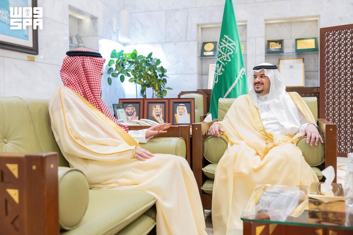 SPAregions's tweet photo. نائب أمير الرياض يستقبل عضو مجلس المنطقة الدكتور السديري.
https://t.co/XFdJ66VbCK
#واس https://t.co/lBDrnLpfqN