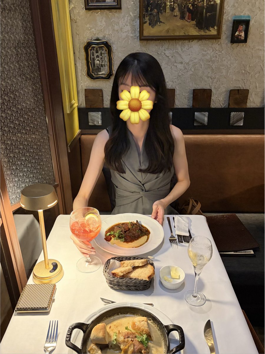 wg77i's tweet photo. 紅茶にお花のジャムを入れて飲むのが美味しかった🪻❤︎ https://t.co/qnEhL6zclb