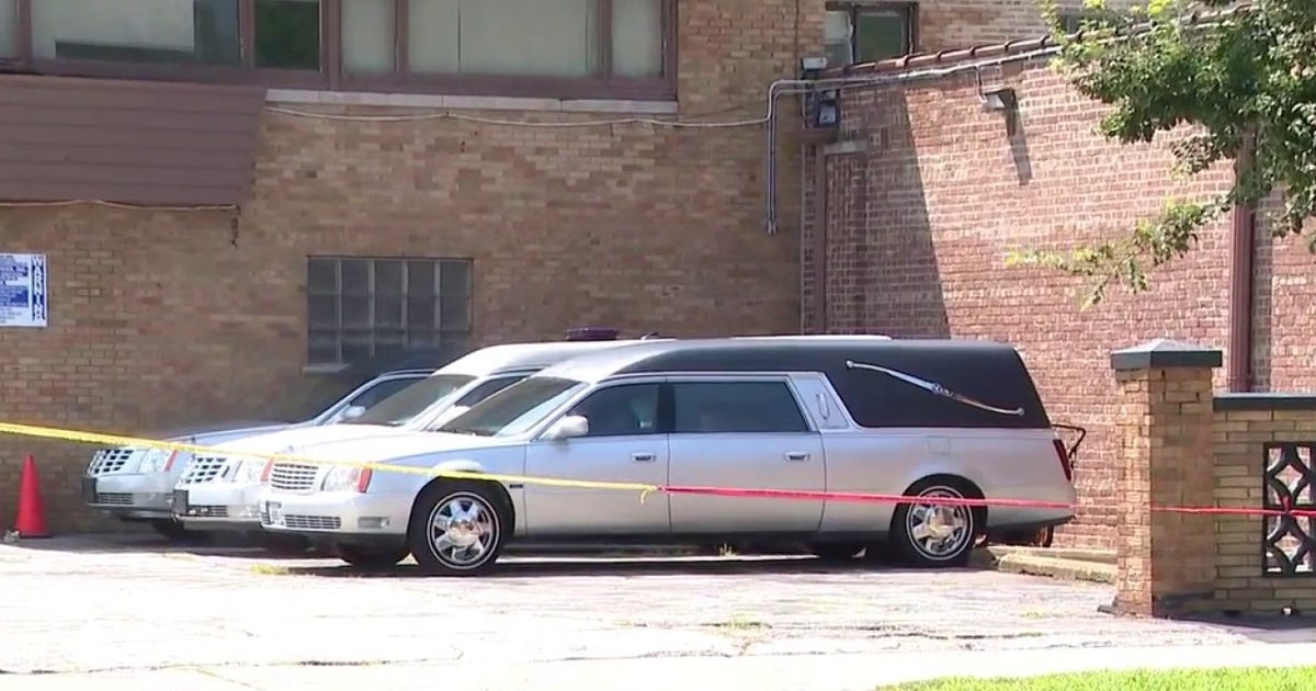 itspulptastic's tweet photo. More than 50 bodies were found improperly stored and decomposing Thursday at a Chicago funeral home. https://t.co/fSHmXHgUWo