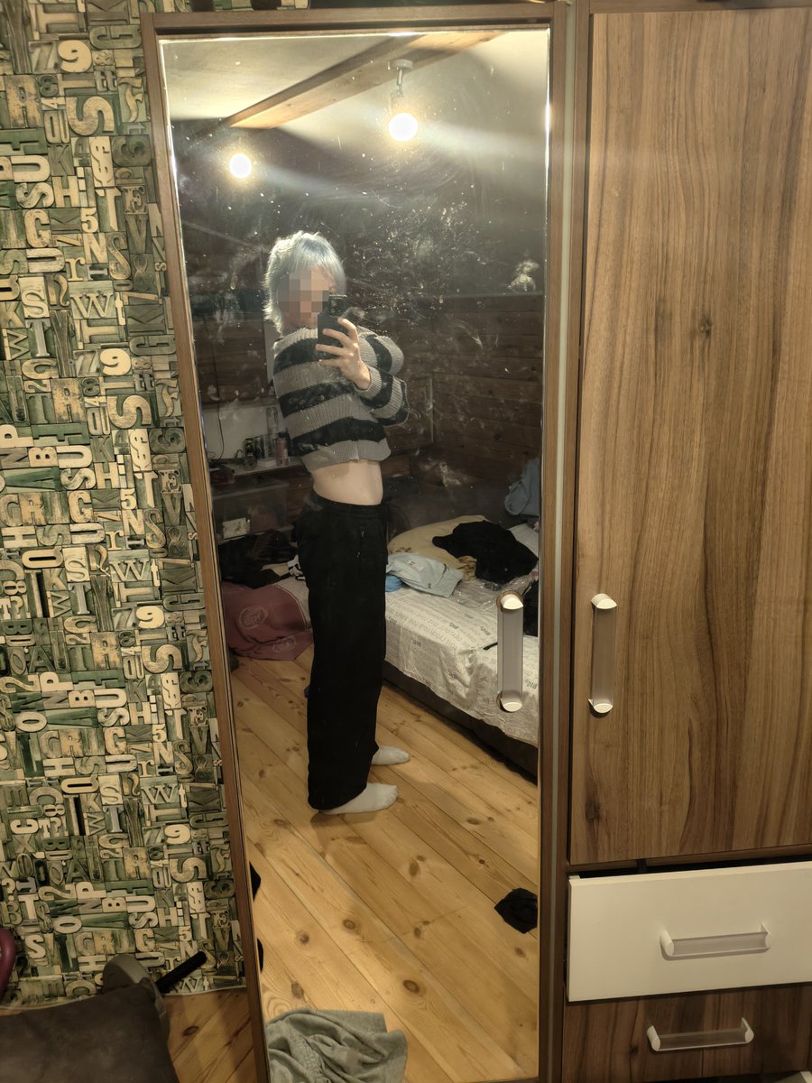 ruFemBoy's tweet photo. Я купив свитер:3
#femboy https://t.co/l6wXYqm2Bj