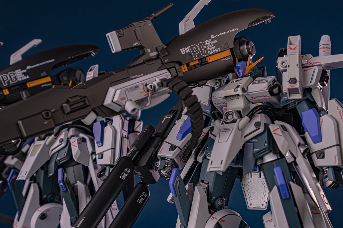 GUNDAMLove222's tweet photo. ヤフオク出しました 二体セットで今なら1円!
MG 1/100 FAZZ Ver.Ka 送料無料 塗装済み完成品 2体セット https://t.co/VcWzhdBmyF
#ガンプラ https://t.co/5DpnWXd4nE