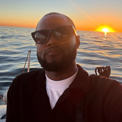 AdebsAlert's tweet photo. #NewProfilePic https://t.co/2l4CdJvjp0