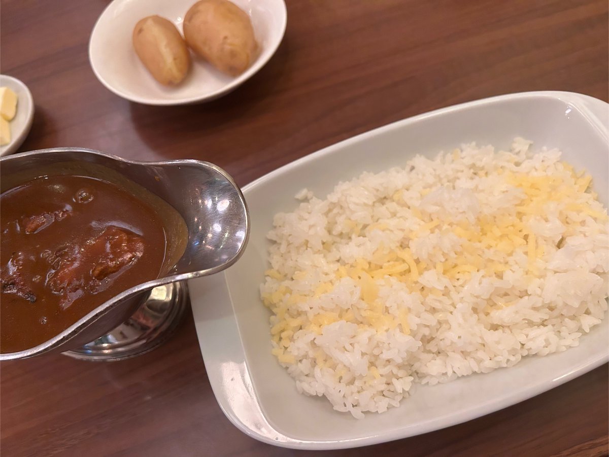 Fevrier13_'s tweet photo. 今日もカレー❕🍛
血液がカレーになっちゃうよ https://t.co/6yeyHSlnI3