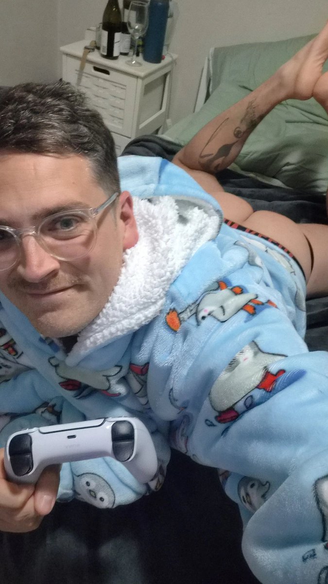 RobboAus89's tweet photo. Anyone want a snack whilst i play PS5?

#gaybooty #bubblebutt #jockstrap #gaymer https://t.co/2CacPPDAkw