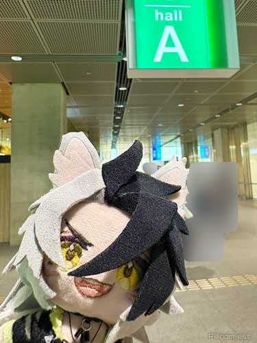 bdm_est's tweet photo. フォルネオス様の美しすぎるクリアファイルと、通りかかった国際フォーラムホールA https://t.co/lioI1ODjIM