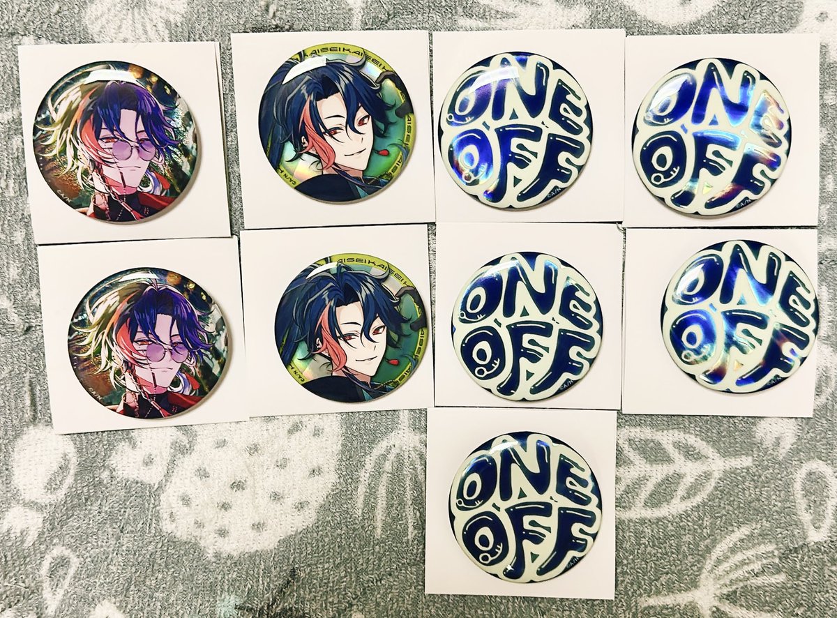 HO___SoBo___SO's tweet photo. 【交換】3SKM 1st LIVE One-Off 缶バッジ

譲：画像1
求：画像2

💖️優先でお願いいたします。
※kv1⇄手描き2の比率違い可
※郵送のみ
※ライブまでにお取引完遂可能な方
検索からでもお気軽にご連絡ください https://t.co/jr4fV8jAxV
