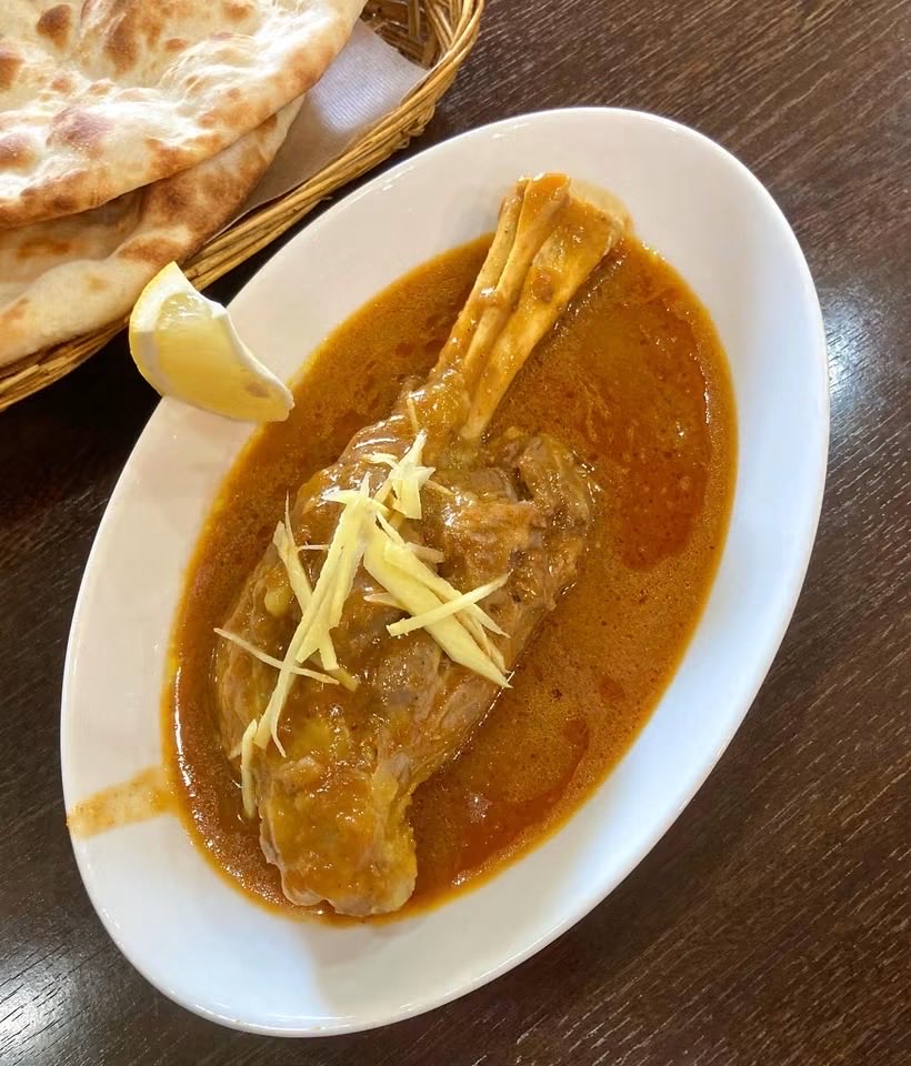 Sakinoufu's tweet photo. パキスタン料理🇵🇰ラムニハリ🐑を喰ふ。

#mahlzeit https://t.co/YNwBNIYaWt