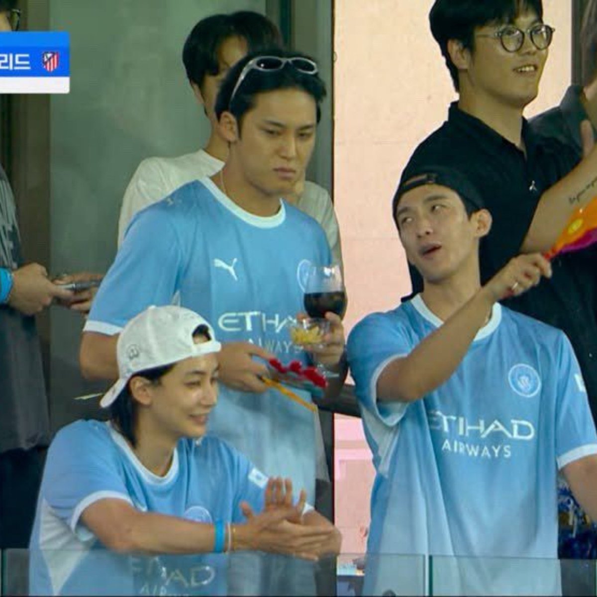 cheonsaries's tweet photo. Can seokgyuhan recreate this today? https://t.co/Gif4s4Qpf7
