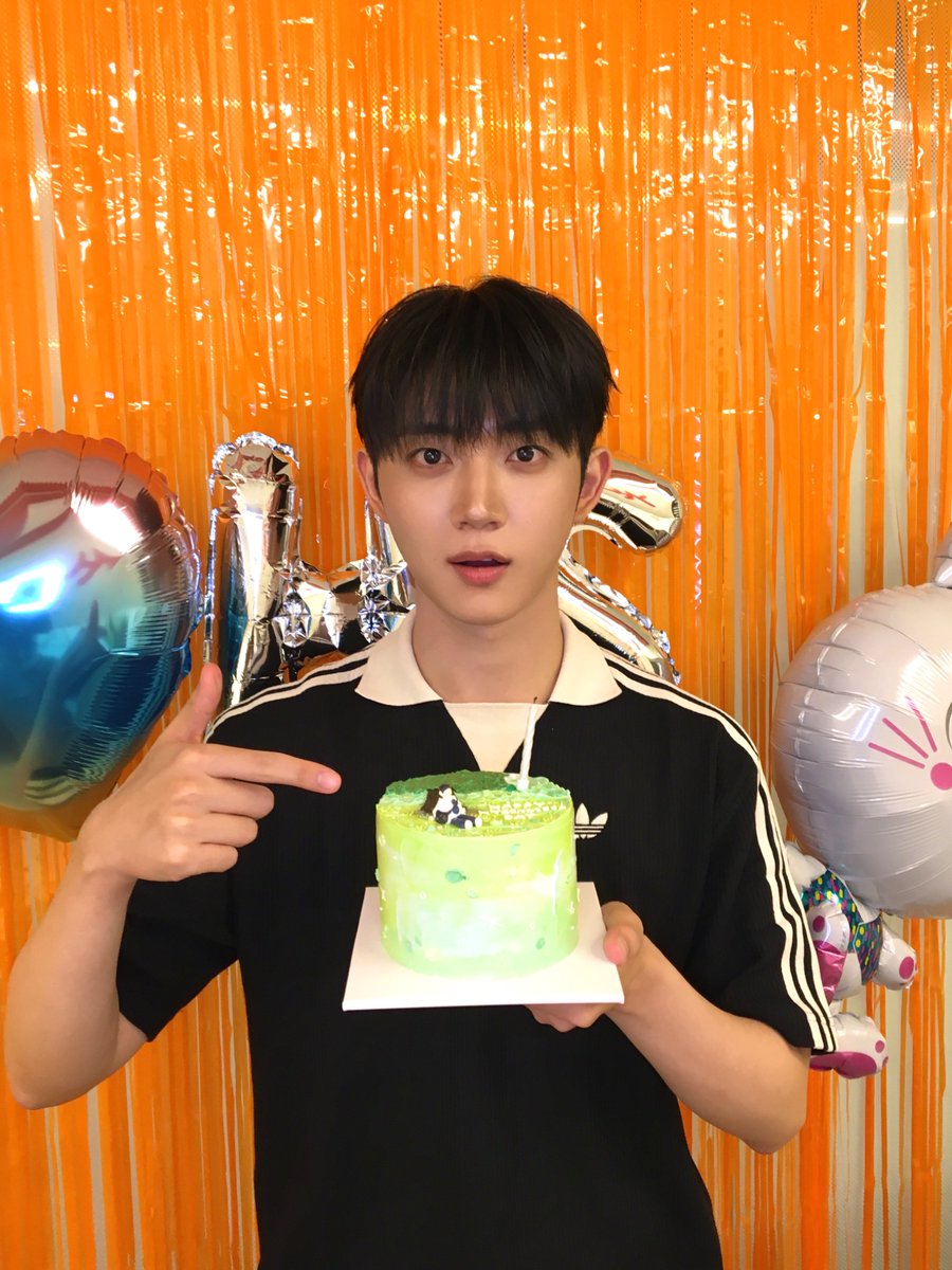 TPST__official's tweet photo. 🎂

#TEMPEST #템페스트
#형섭 #HYEONGSEOP
#HAPPY_HYEONGSEOP_DAY https://t.co/bSlXwwckW5
