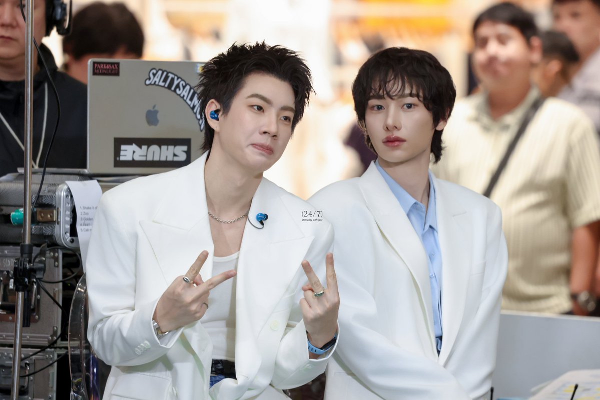 247withuuuu's tweet photo. 09/08/26

🫢

OFFGUN AT THE MALL BANGKAPI
#WomenInspired2026 
#SunflowerSocialClub 
#TheMallLifestoreBangkapi
#TheMallGroup
#ออฟกัน #OffGun https://t.co/U4N2lO8lm7