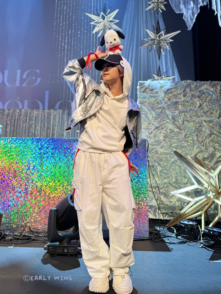 earlywingstaff's tweet photo. 【小笠原仁】
「フラガリアメモリーズ CAST LIVE 〜 Luminous Moments 〜」にチャコ役の小笠原仁が出演させていただきました🐶

配信・会場にてご覧くださったポプリアの皆さま、ありがとうございました✨

お写真はポチャッコさんと📸
引き続き応援のほどよろしくお願いします🤲

#フラガリアメモリーズ
#メモライLM
