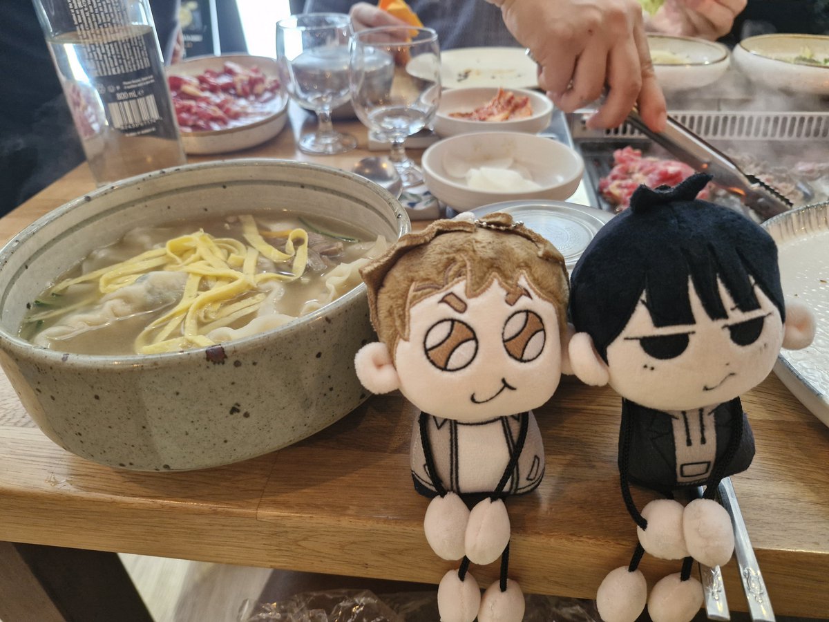 M8_mood's tweet photo. 기훈아 생일 축하해!!! 그 기념으로 만두국이랑 빙수를 먹었어. 맛있었는데 한국 거가 더 그리워 🥰 @soop2rang https://t.co/0LaGleIVr1