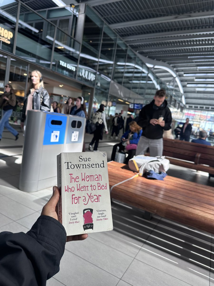 Queenisha__'s tweet photo. Happy Book Lovers Day.📖 https://t.co/WH26EJStRO