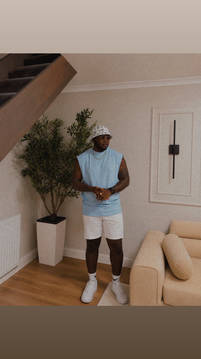 Myrddinx_'s tweet photo. 2000 Representing 🤭😂😂 https://t.co/dbtMCAA32u