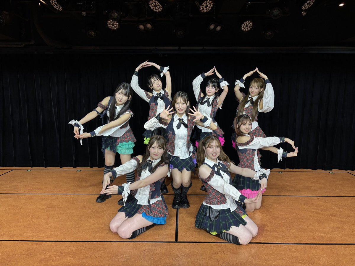 harupyon_0525's tweet photo. 昨日！！#RESET公演 💚
ありがとうございました😊

🔆昨日のハイライト🔆
①エイトの日🐝
②はーちゃん新ポジおつかれさまぁ🌻
③ほてちゃんいっぱい8ポーズしてくれた💕
④みんなと写真撮れて大満足✨
⑤前髪切ったけど気づいた？🫣

次は10日RESET公演💚
逆転王子様上手👑全体曲上手多めポジ🩵 https://t.co/GsJ6N9OYwD