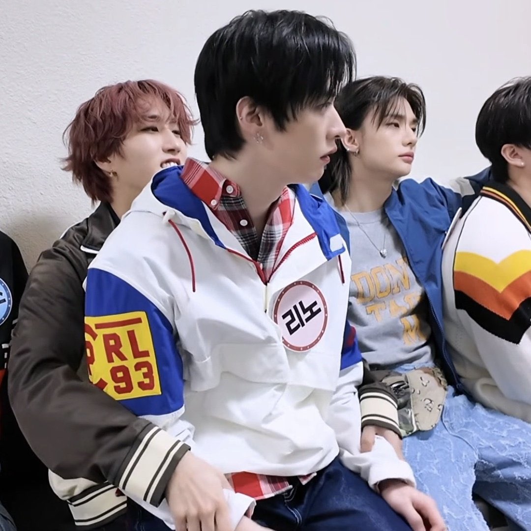 hanjisunko's tweet photo. The level of homosexuality that red hair bring out in minsung must be studied. https://t.co/X9HZ9Weemy