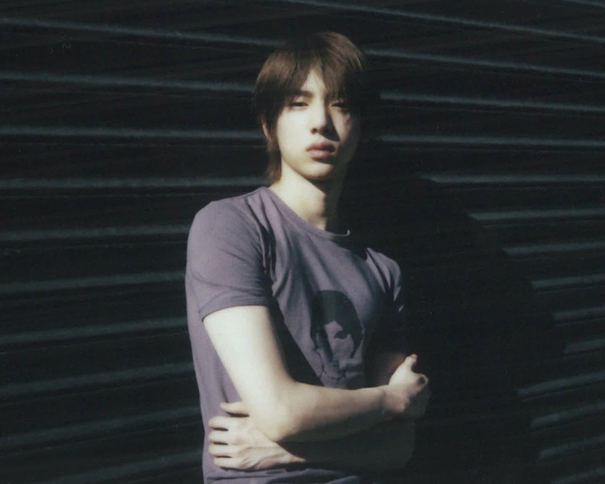 juhoontwt's tweet photo. street version juhoon is so #gaggy https://t.co/NvBPZOfAbV