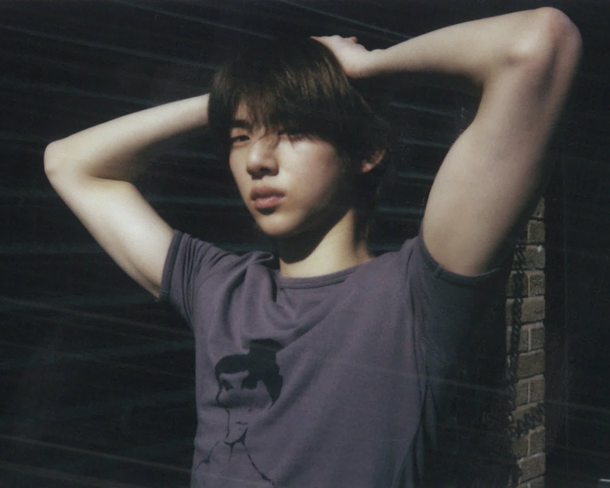 juhoontwt's tweet photo. street version juhoon is so #gaggy https://t.co/NvBPZOfAbV
