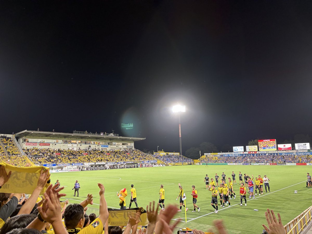 recobayashi's tweet photo. 昨日はホーム開幕戦。勝って良かった！特に熊坂選手、久保選手のプレーが印象的でした。
水戸サポさんの「アウッ」というコール(?)もテンション高くて好きですし、KREVAもかっこよかった。
Jリーグのある週末、待ってましたよ https://t.co/q1vuhaTCUW