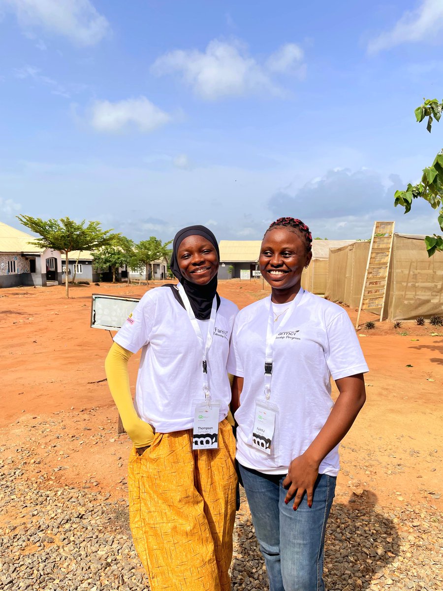 ThompsonJumoke's tweet photo. Being surrounded by people creating real solutions reminded me that success leaves clues.
Sometimes, all you need is to be in the right room with the right people.
#agriculture
#innovation
#graduation
#agripreneurs
#foodprocessor
#changemakers https://t.co/BvYmvnqaf0