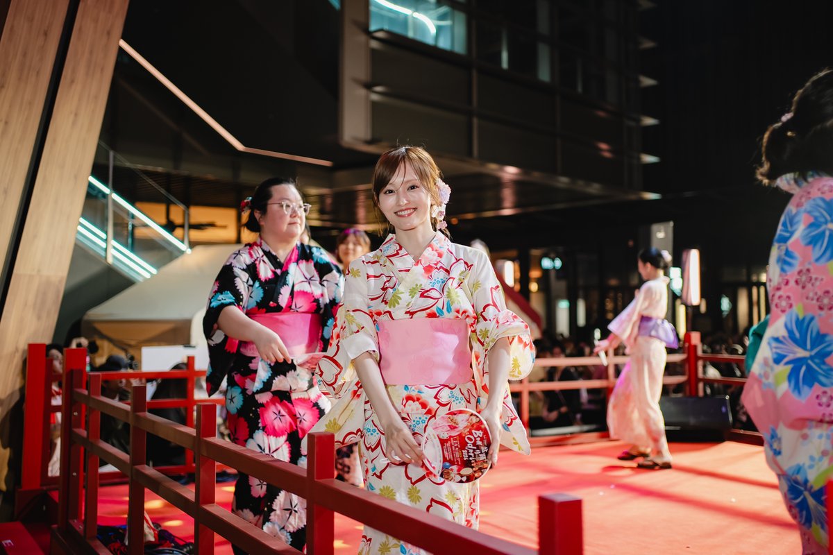 TIFAsiaTour's tweet photo. 🏮【感謝！】🏮
クアラルンプールの中心で、日本の夏祭りならではの景色・音・味・文化を存分に楽しめるイベント”LaLaport BBCC「盆踊りフェスティバル」”が大盛況のうちに終了しました！
TIF ASIA TOURとのコラボステージにご出演頂いた山本彩さん、そして、ご来場いただいた皆様、ありがとうございました！！

#LaLaportBonOdori2026
#TIFASIATOUR