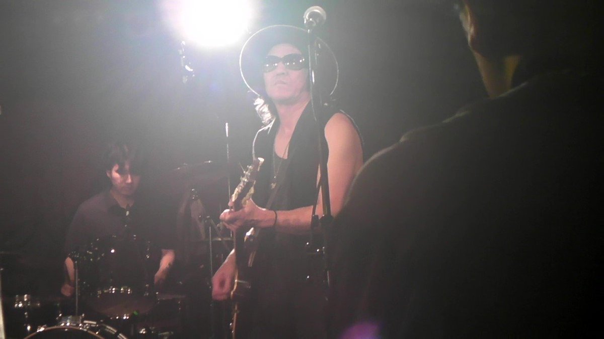 TheBarbonezjet's tweet photo. この日は暑かったので袖を切りましたwww https://t.co/0UrC0q1VDu