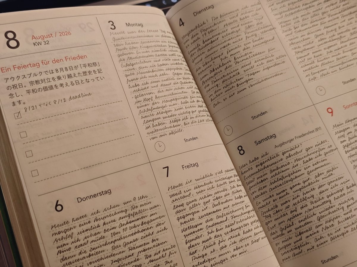 tatamullina's tweet photo. ひょんなことからドイツ語が必要となり、学んで1年半になる。

ちなみに最初の半年で『必携ドイツ文法総まとめ』と『重要単語4000』を数十周して丸暗記した。読み書きに困らなくなり、日記も8ヶ月続けて書ける量はこの通り。Geminiの添削もエラーの指摘は激減し、上級の表現を教えてもらう今日この頃。 https://t.co/QaywCZx9aP