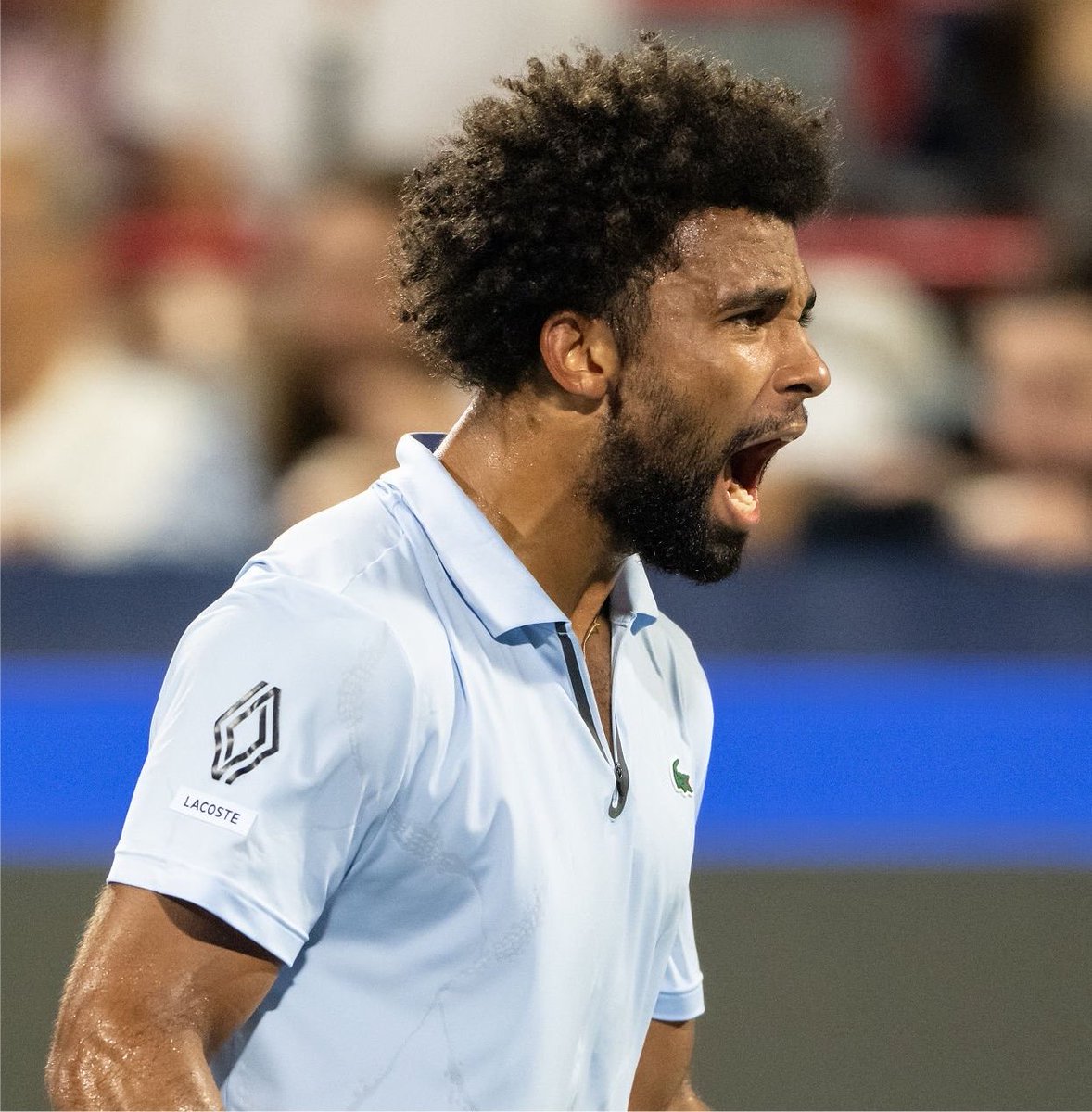 UniversTennis's tweet photo. 🚨 ARTHUR FILS 🇫🇷 AVANT DE RETROUVER RAFAEL JODAR 🇪🇸 À MONTRÉAL 🗣️

« Ça faisait longtemps que je n’avais pas pu enchaîner les matches. En jouer trois de suite, ça signifie beaucoup pour moi. Mon niveau augmente match après match. Je suis très en confiance. 💪

Jodar ? Je le connais, on s’est joué deux fois, ça fait un partout. Ça va être un gros match. Je suis pressé de rentrer sur le terrain. C’est l’homme en forme, je vais voir ce que je vaux sur ce match. » 🔥

🗞️ @lequipe