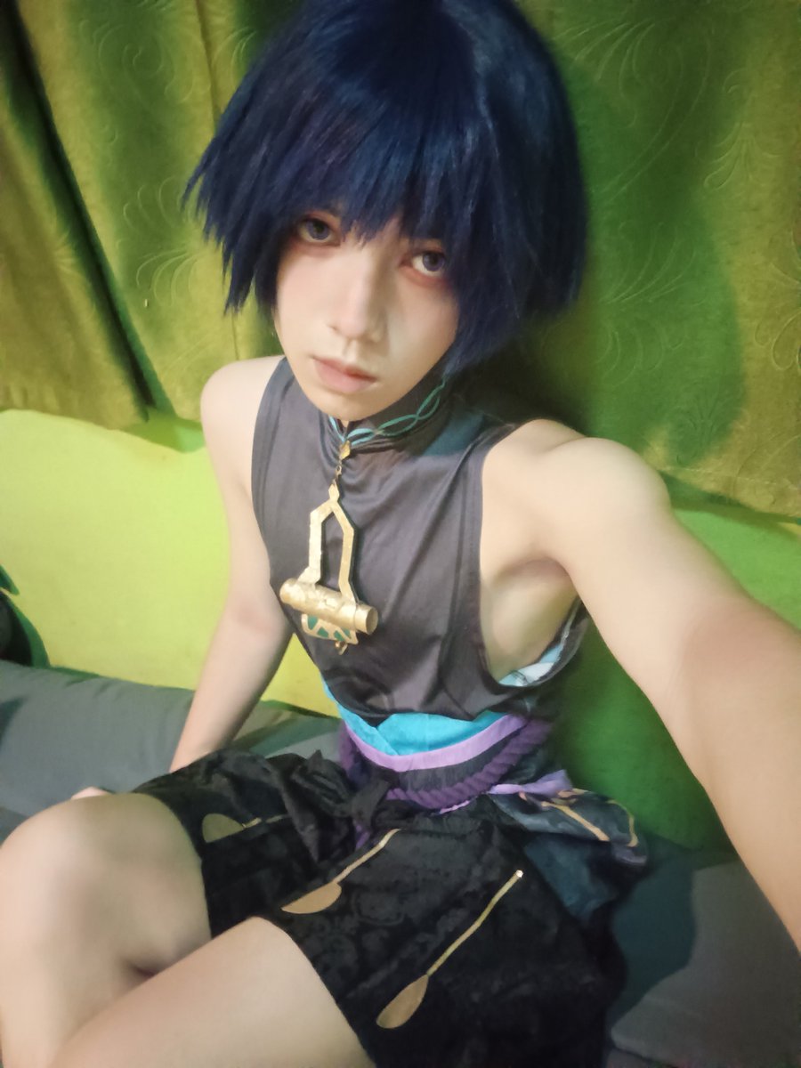 Yorutan7's tweet photo. I'm back #COS #femboy #流浪者 #wanderer #散兵 #GenshinImpact #原神 #yaoi #gay https://t.co/8qY5dTpFhX