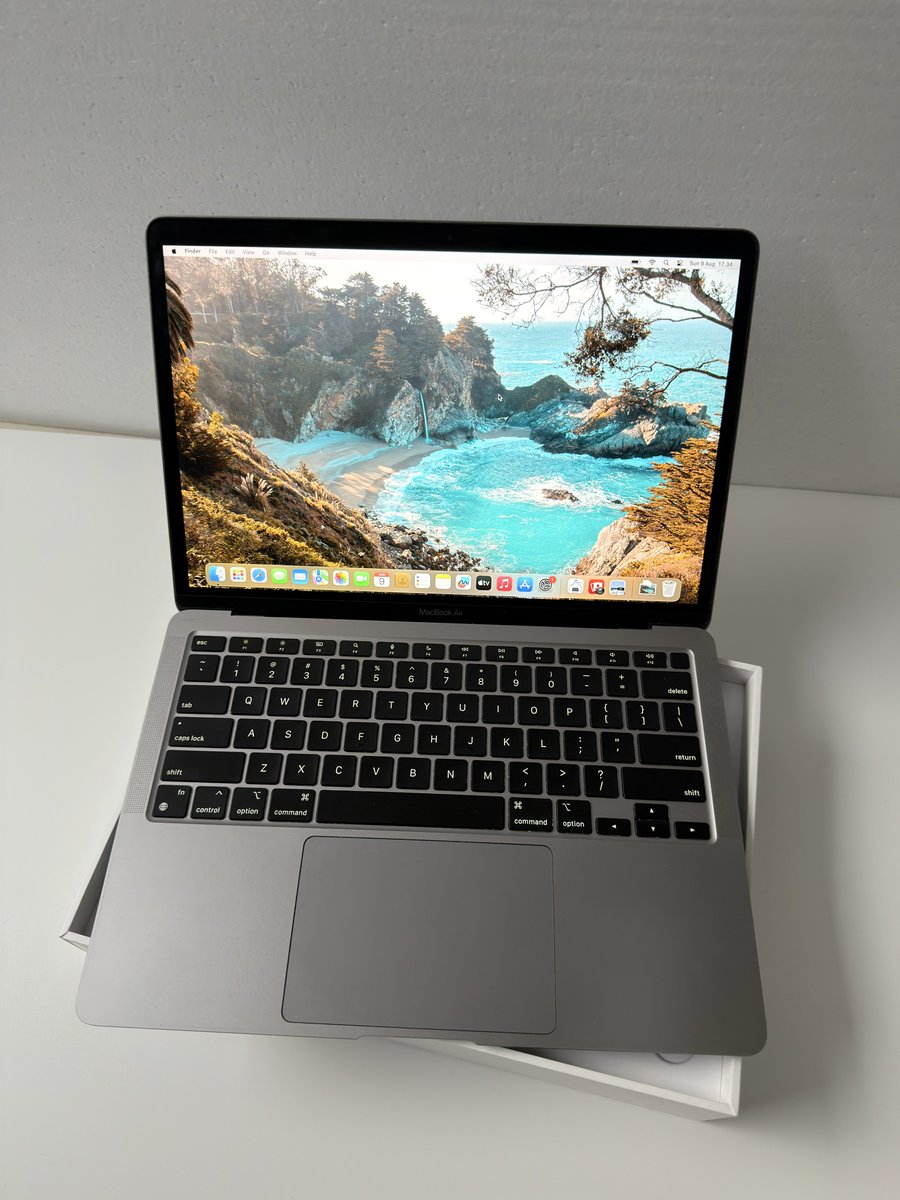 bhaguz_403's tweet photo. Dijual MacBook Air M1 nih gaes! 😍💻
Permisi mau jual MacBook Air M1 spek 256/8. Fullset warna Space Gray unit resmi 🇮🇩 ya. Semua sehat masih oke banget buat kuliah atau kerja.

Harga 9,2 juta bungkuuus! Minat cus DM alamat. Bantu RT gaes thank you 🙏🏼 https://t.co/EeXjfuZnEA