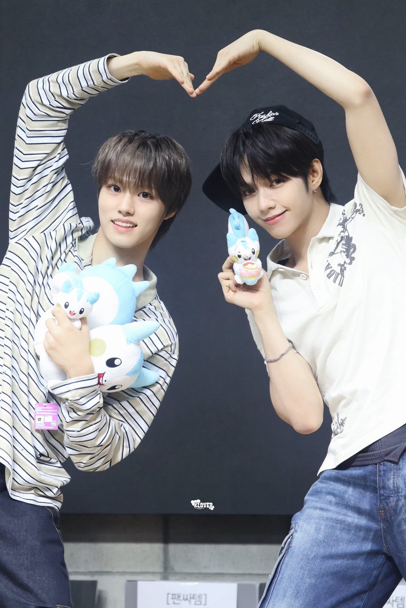 Kloverruby430's tweet photo. #아홉 #AHOF
#JL #제이엘 
#박주원 #JUWON 

260809

🩵 https://t.co/sIa1bxjeI7