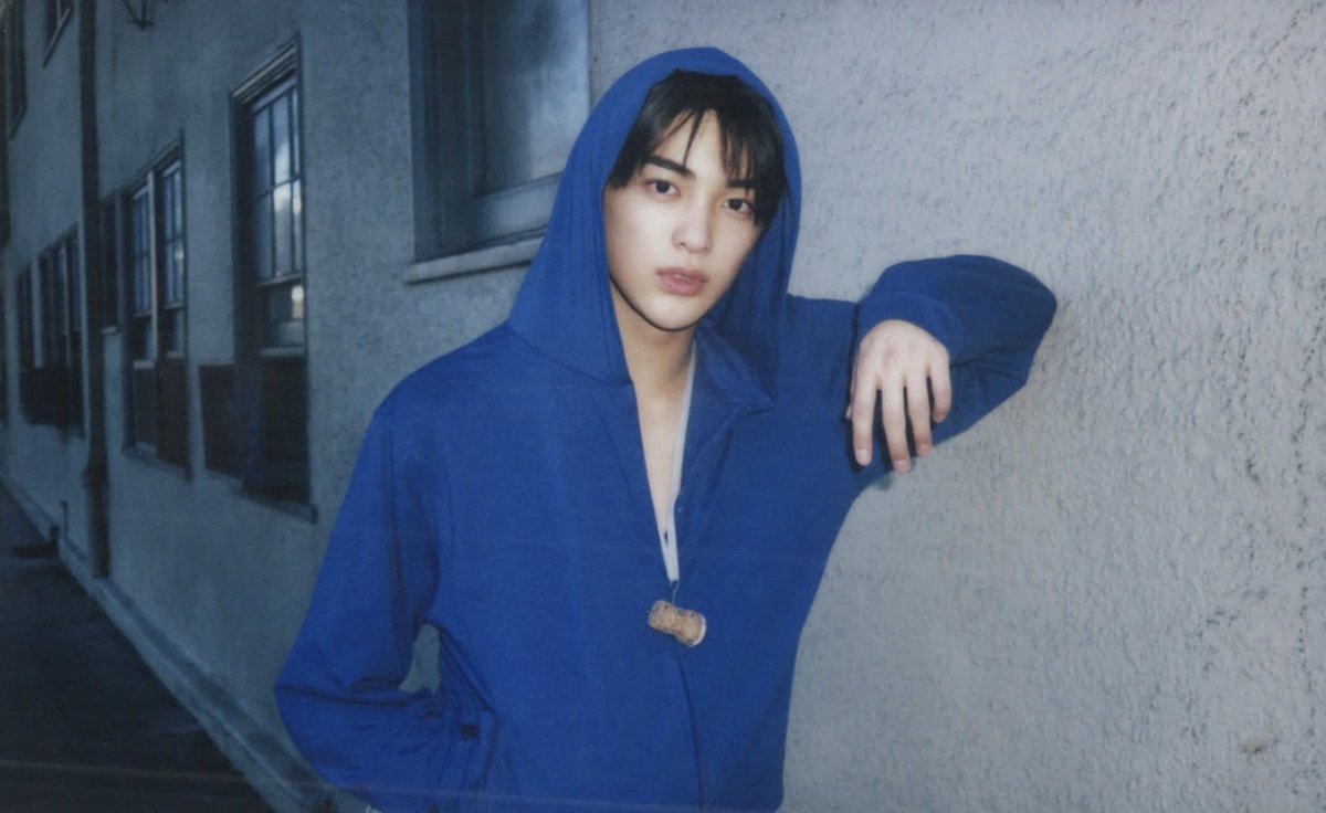 keonholds's tweet photo. you are so pretty in blue 💙 #건호 https://t.co/hVTDm4o9tb