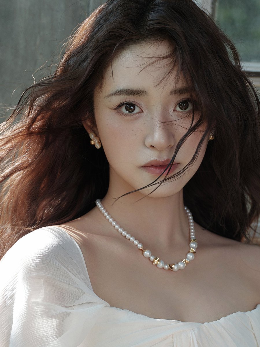 Didiyueyue1's tweet photo. #ShenYue  @  WB Wondrous Voyage 

This is my fav YY glam up !!! I love how "effortless" in her own skin and at ease she is

As a Greek Goddess personified!!! Omg..🤯🥰😍😘 https://t.co/4UoPAtjUTo
