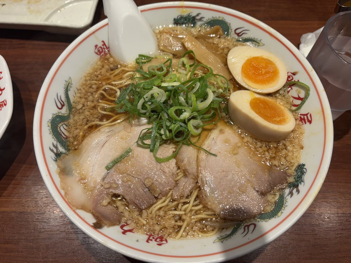 genka2man's tweet photo. 魁力屋のチャーハンが一番うまい(一番うまいのでラーメン来る前に食い切った) https://t.co/UboYpihR7E
