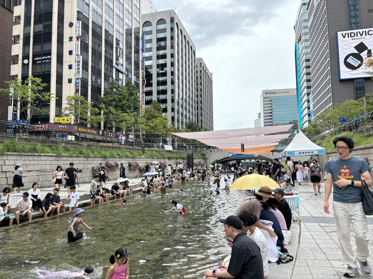 lovevtalk's tweet photo. first day in seoul 🇰🇷 https://t.co/6DjWQVRtUD