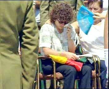 CarlosDeUrrecha's tweet photo. "La mujer abrazada al cuerpo de su esposo llorando y gritando mientras el pequeño le decía: 'A papá le falta un ojo'"
Subtte ET D. Francisco Casanova Vicente asesinado con 4 balazos en la nuca en Berriozar por los cobardes de ETA

"Paco, no te olvidaremos"
https://t.co/Vn0JlOgiiO https://t.co/rSIJLXNC6y