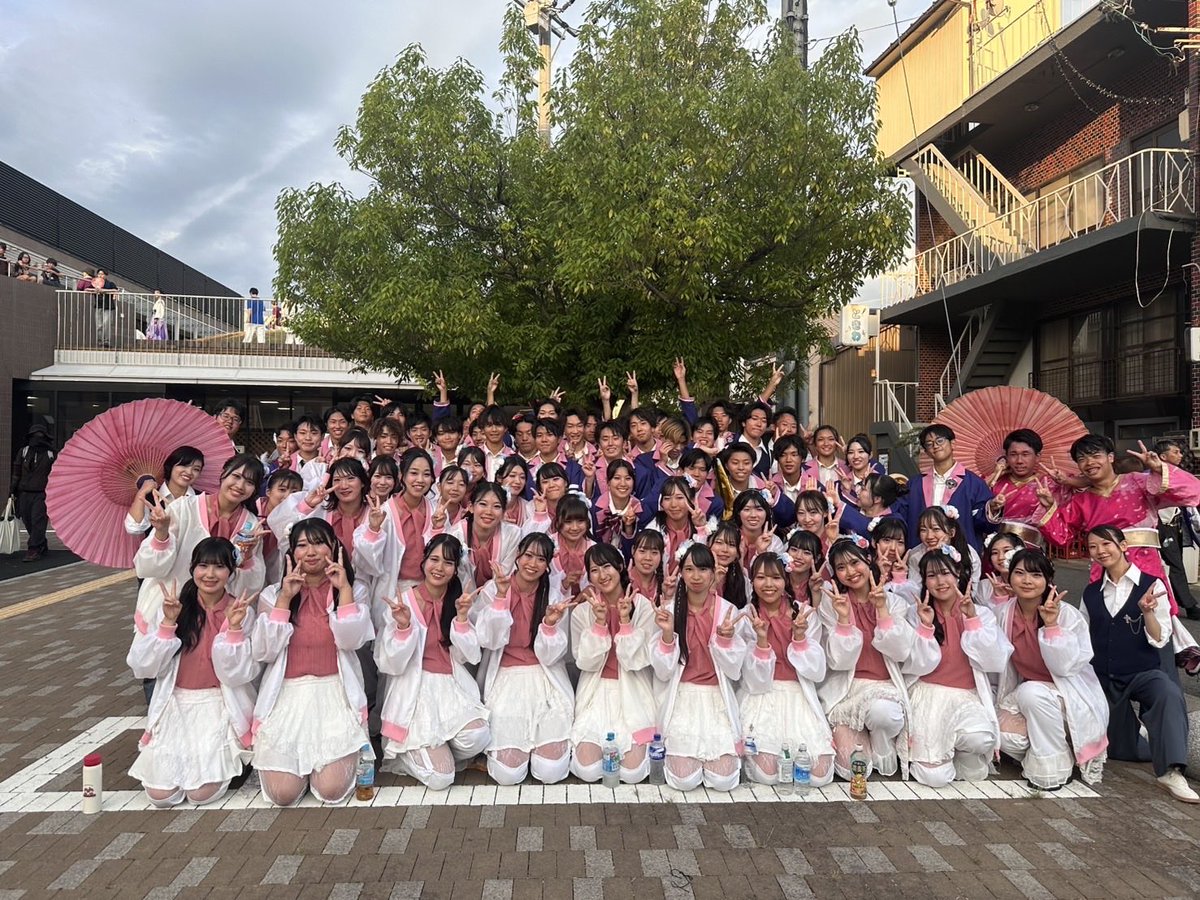 jyousyou4351's tweet photo. 【第67回瑞浪美濃源氏七夕まつりありがとう】
本日、瑞浪美濃源氏七夕まつりにて演舞させていただきました✨️

たくさんの声援と拍手をいただき、皆さんとお祭りを盛り上げることができました！ありがとうございました🌸

次回はどまつりでお会いしましょう！

#常笑 #桜咲 #瑞浪美濃源氏七夕まつり https://t.co/QIyOM1G2gI