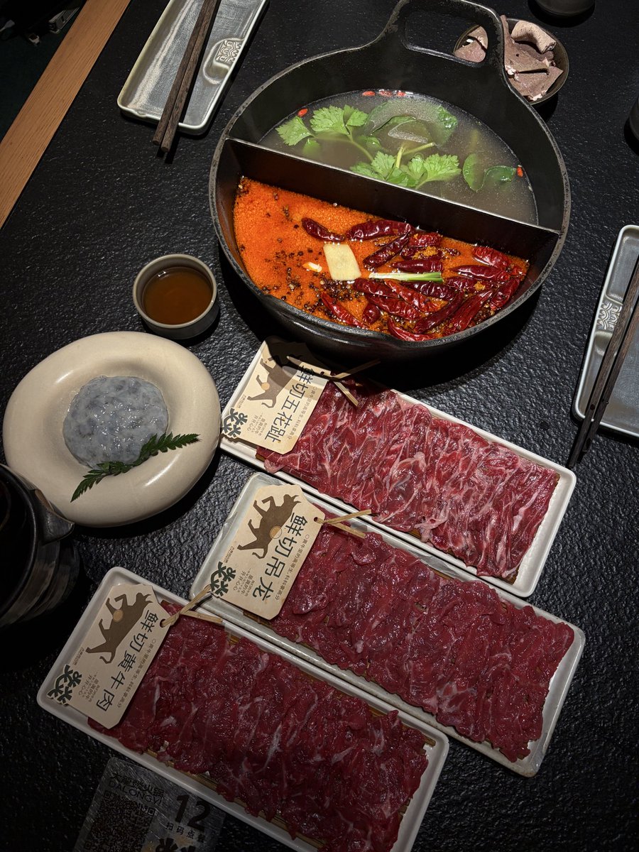 cmmena_'s tweet photo. ร้าน “ชาบูหม่าล่า” ที่คิดว่าอร่อย ฟินนที่สุ๊ดดด แปะพิกัดที! 🥩🥘 
.
ขอในไทยก่อนนะครับ ที่ตามไปกินได้ง่าย https://t.co/T31YEcIvRi