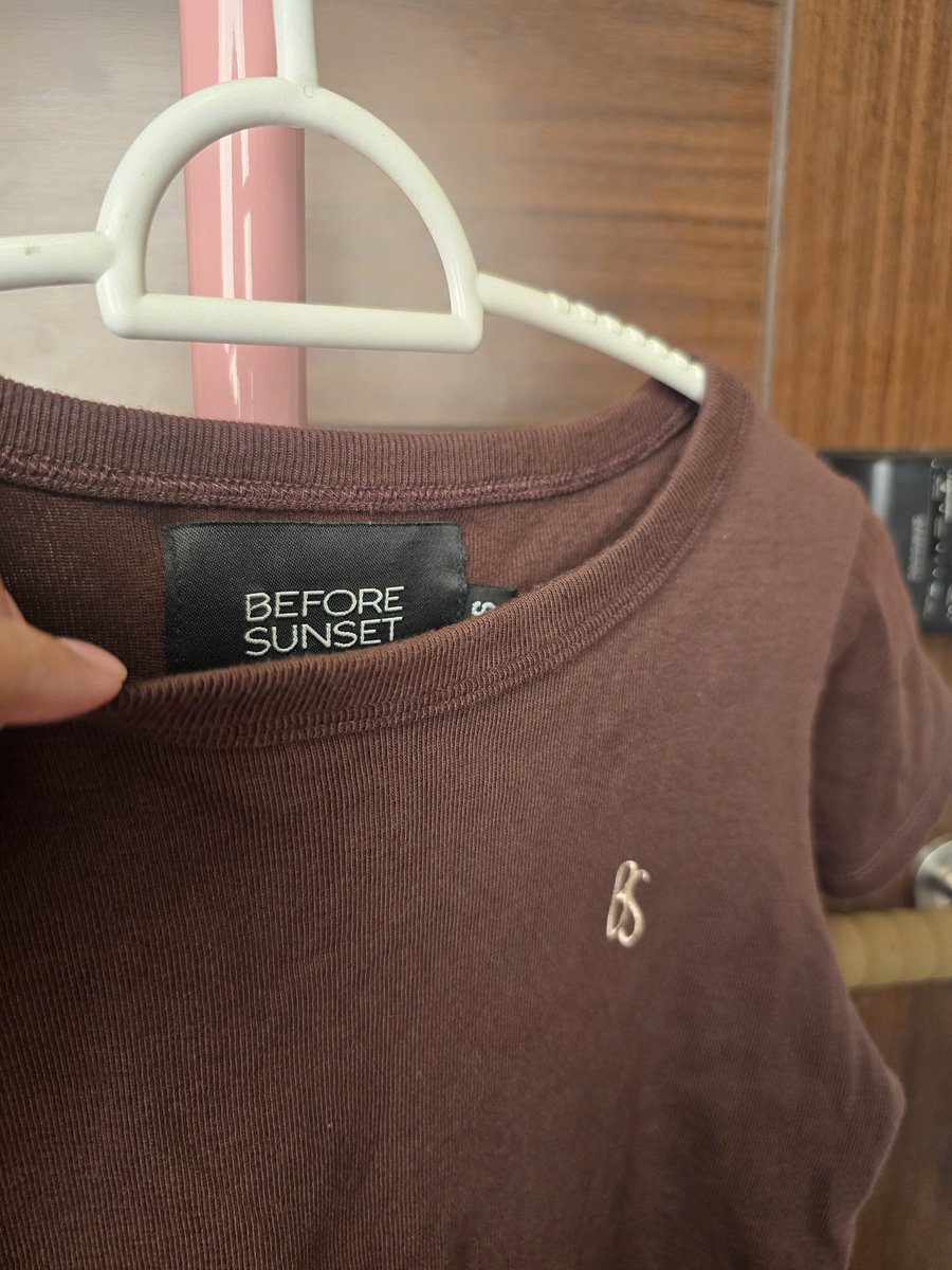 Choiinkorea's tweet photo. Beforesunset studio Bun basic slim สีChoco ไซส์S 300บาท ค่าส่ง30+ตัวถัดไป10 #ส่งต่อ #ส่งต่อเสื้อผ้า #ส่งต่อสกินเเคร์ #เสื้อผ้ามือ2 #ส่งต่อเสื้อผ้ามือสอง https://t.co/BYj6WJstnD