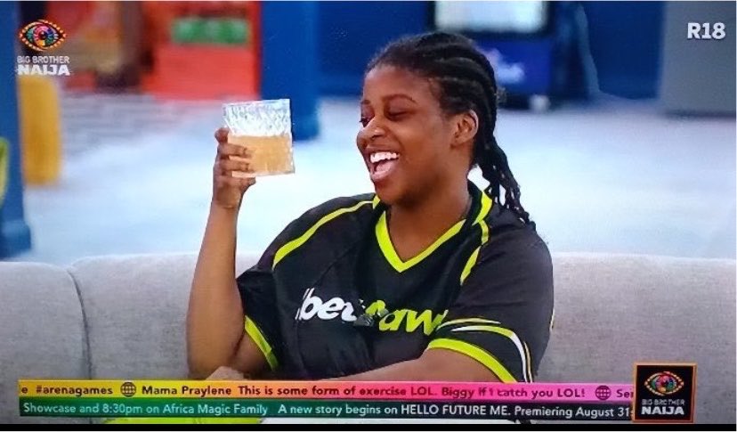 Iamstillkingg's tweet photo. Temi Nkem diary sessions are always the best whether short or long😂😂❤️

#BBNaija
#TemiNkem https://t.co/oIjmusznRQ