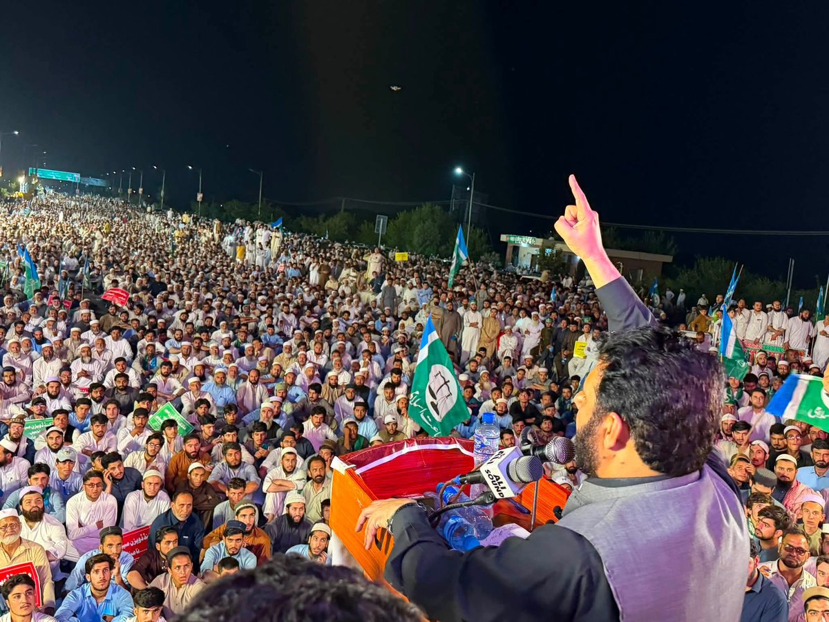 TrendsJip's tweet photo. 7 August ko awam ne apna ehtijaj record karaya, ab 16 August ko is awaaz ko mazeed mazboot karna hai. Mutalibaat ki manzoori tak jadd-o-jehad jari rahegi.
Levy ko km krna hoga
16 August Dharna
#JI_16AugustDharna https://t.co/tjav2He4hi