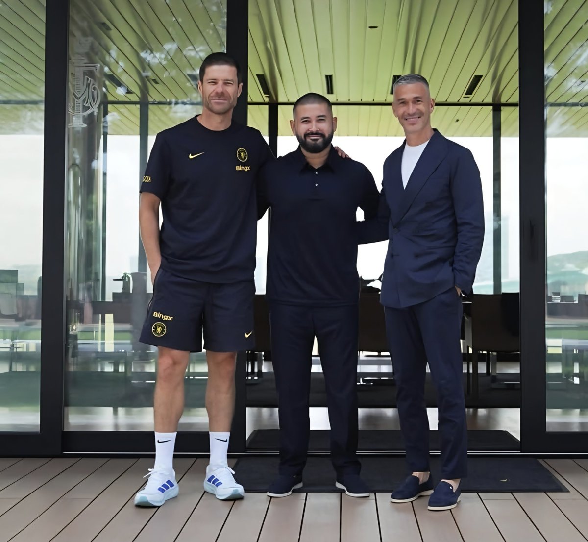 luchogarcia14's tweet photo. Welcome Xabi Alonso and his team Chelsea FC to JDT. https://t.co/PPNoVE1KIE