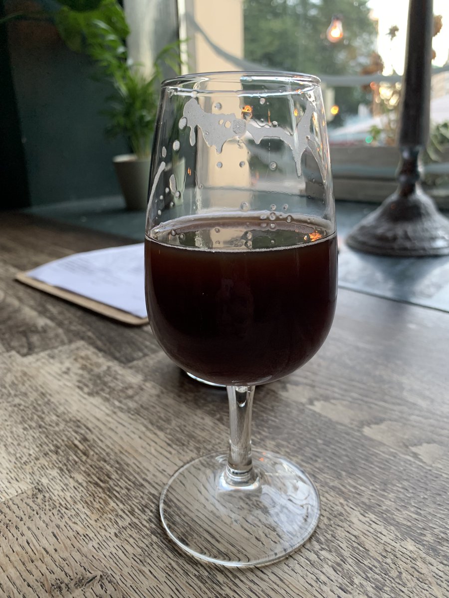ibu_Cthu's tweet photo. 昨日のビール達。北欧もイギリスとビール文化が似ていてクラフトビールがめっちゃあって良い。やっぱりクラフトビールはイギリス文化圏が強い。 https://t.co/G9xo9bAgcF