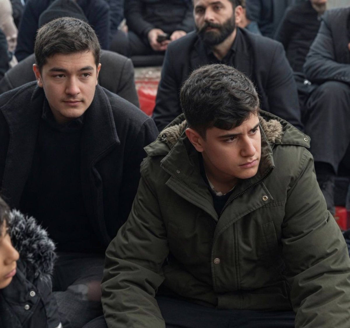 Kiansa_Music's tweet photo. جوجه کفتاران قاتل
کاپشن سبزه عباس بختیاری نژاد و پشت سریش محمد امین رحمتی
این دو نفر مخبر هستن هر شب در تجمعات شرکت کردن 
در روز های ۱۸ و ۱۹ دی ماه هم تو کنگاور با اسلحه به مردم شلیک کردن

#به_حساب_تک‌تکتان_میرسیم https://t.co/WJRsN4B3qG