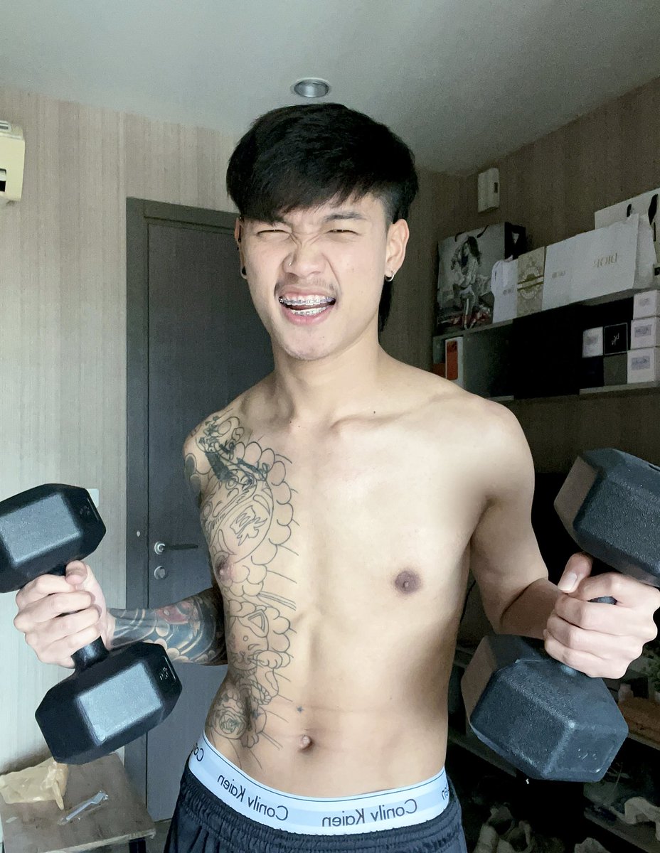 chainarongpom's tweet photo. มาออกกำลังเสวกันครับ😂 #ขอนแก่น #มข https://t.co/vL8Nj3gqBw