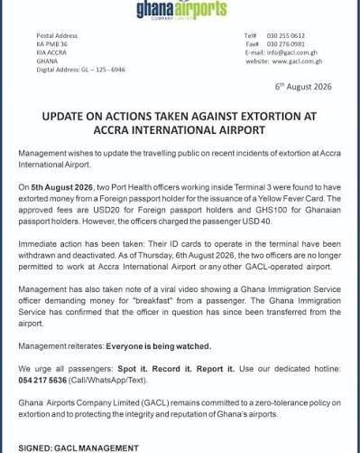 YaaChinese's tweet photo. Does she not get paid? Smh!

Anyway, GACL say they urge all passengers to "Spot It, Record It, and Report It." So I guess we'll be seeing more of this. https://t.co/Z04sN52xxO