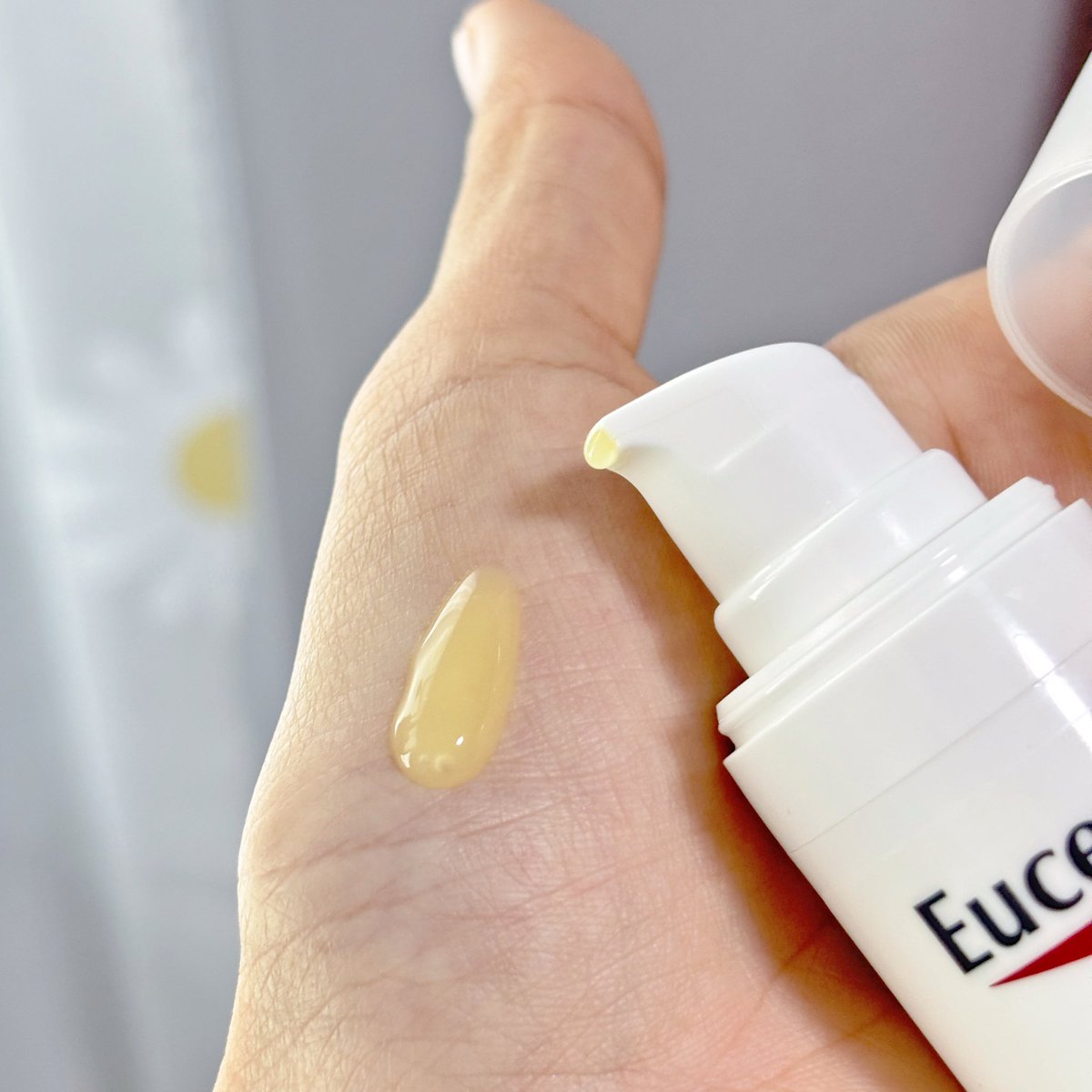 newmenewones's tweet photo. ปกติเป็นคนที่สิวขึ้นทีคือทิ้งรอยนานมาก 🥹 ช่วงนี้เลยลอง Eucerin Triple Action แล้วรู้สึกว่ามันตอบโจทย์กว่าเดิม สิวอักเสบยุบไวขึ้น รอยสิวก็ค่อย ๆ จาง หน้าดูเนียนขึ้นจริง

ชอบตรงที่เป็น เซรั่มจัดการทั้งสิวและรอยสิวในขวดเดียว ใช้ต่อเนื่องแล้วผิวดูดีขึ้นแบบสังเกตได้เลย https://t.co/BBuMcYRNKj