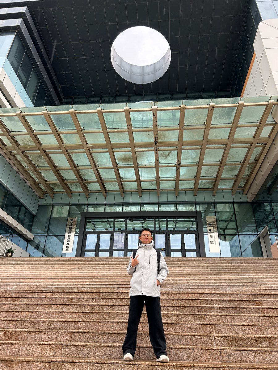Rhensley871's tweet photo. New semester, new start, full of goals u0026 good vibes ahead! Let’s make this term count, one step at a time https://t.co/mb3OCho7WF