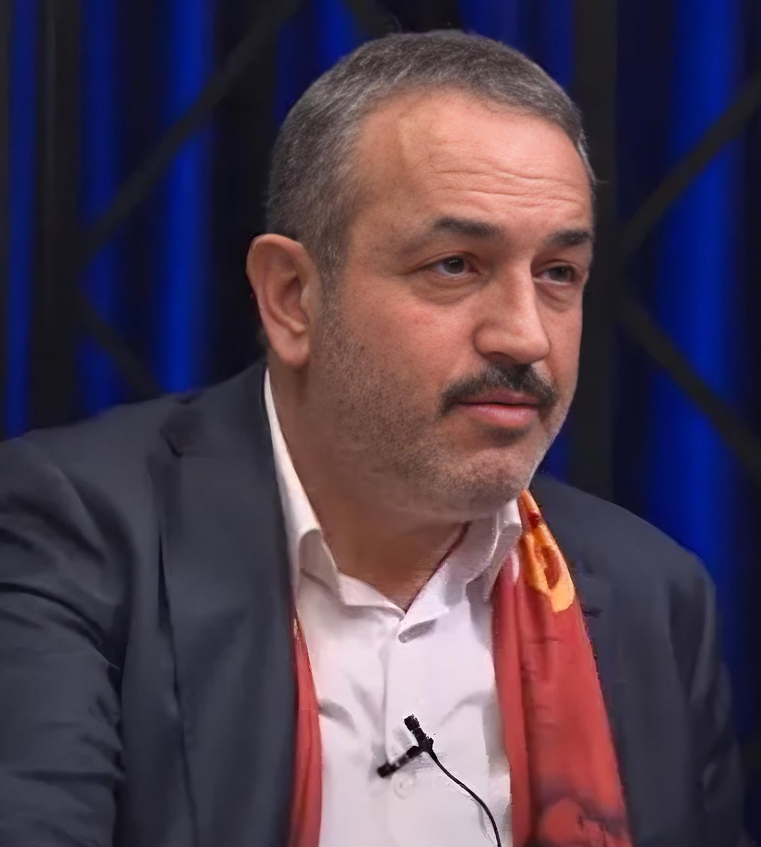 Asya_Dogu's tweet photo. SON DAKİKA / İstanbul Cumhuriyet Başsavcılığı, "Yasadışı Bahis", "Uyuşturucu Madde" ve "Halkı Yanıltıcı Bilgiyi Alenen Yayma" suçlamaları kapsamında, ismini Sebahattin Şirin olarak değiştiren Muzaffer Şirin hakkında gözaltı talimatı verdi. https://t.co/a1xILOORcX