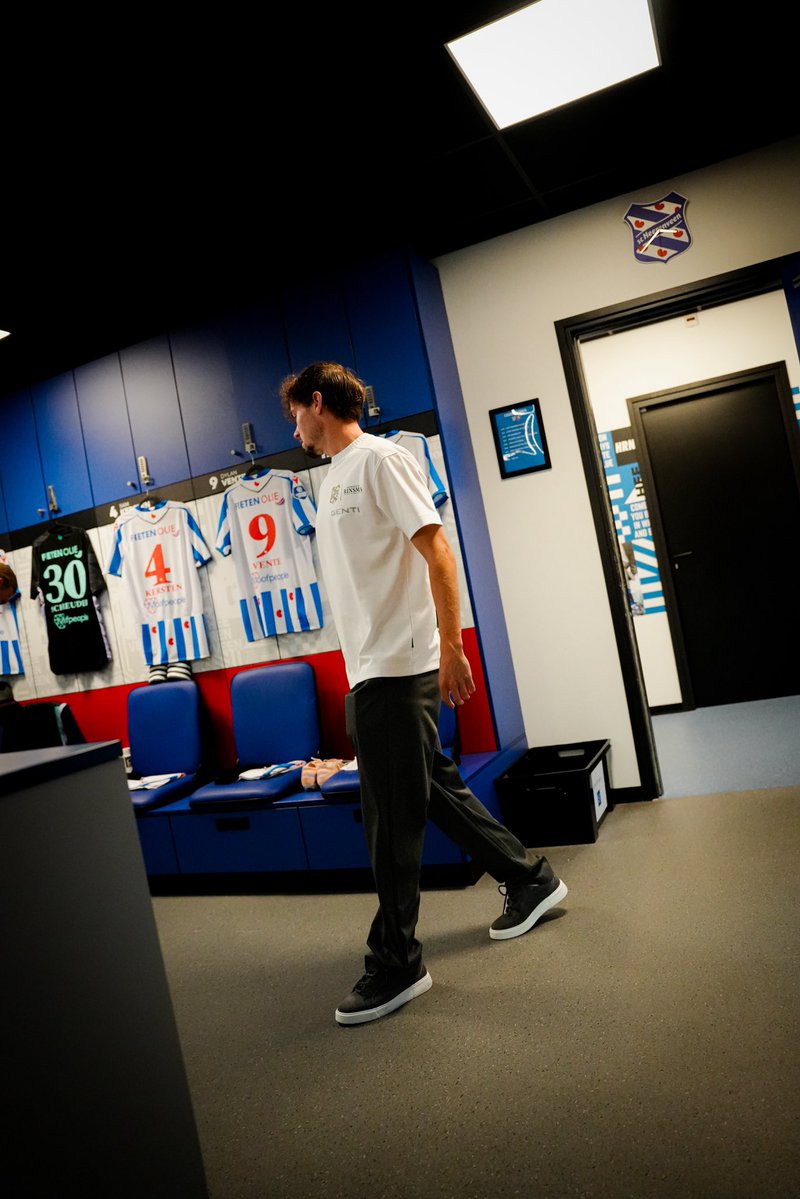 scHeerenveen's tweet photo. 🤝 https://t.co/ddZxuVDpiD